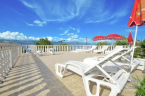 Apartments Ljube - by the sea